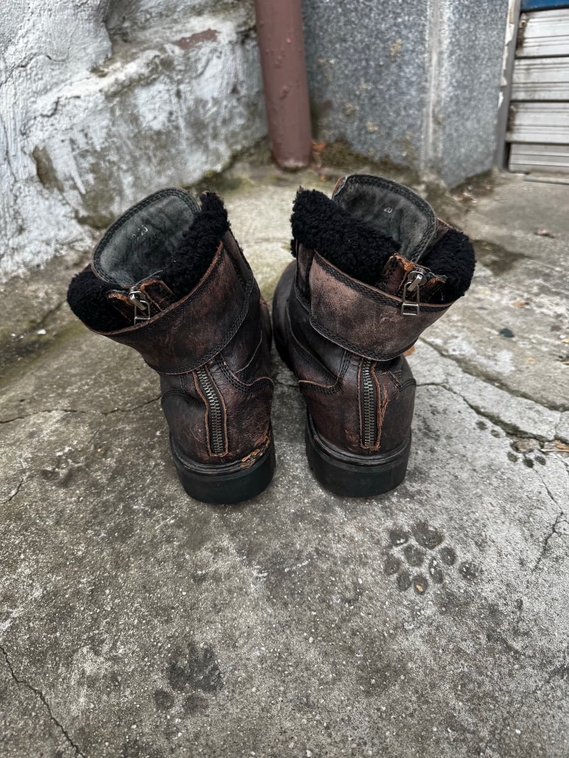 Neil Barrett Leather Shearling Boots 상품이미지2