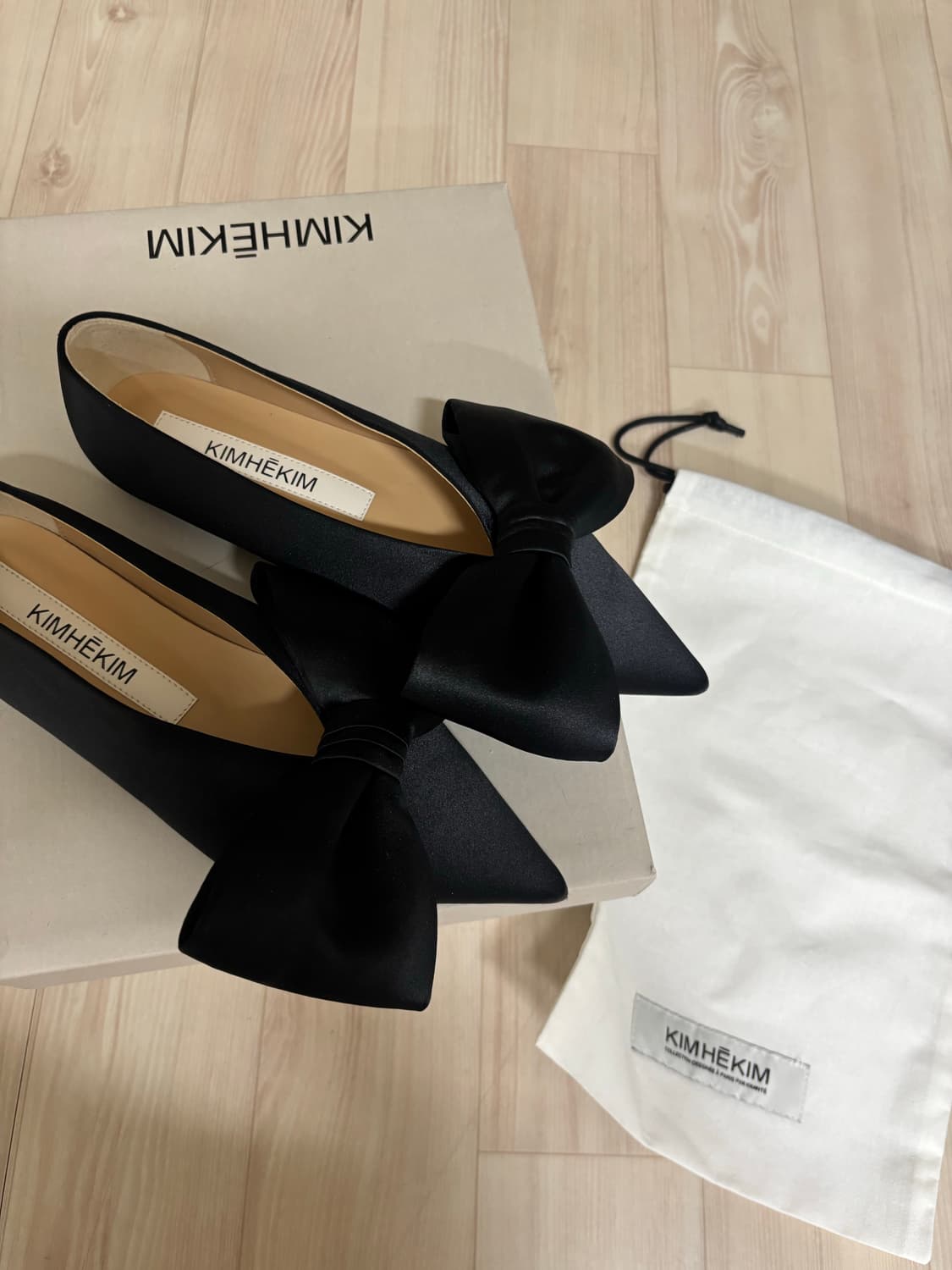 김해김 먼로우 블랙 37 사이즈 (웨딩촬영30분 착용) 상품이미지1