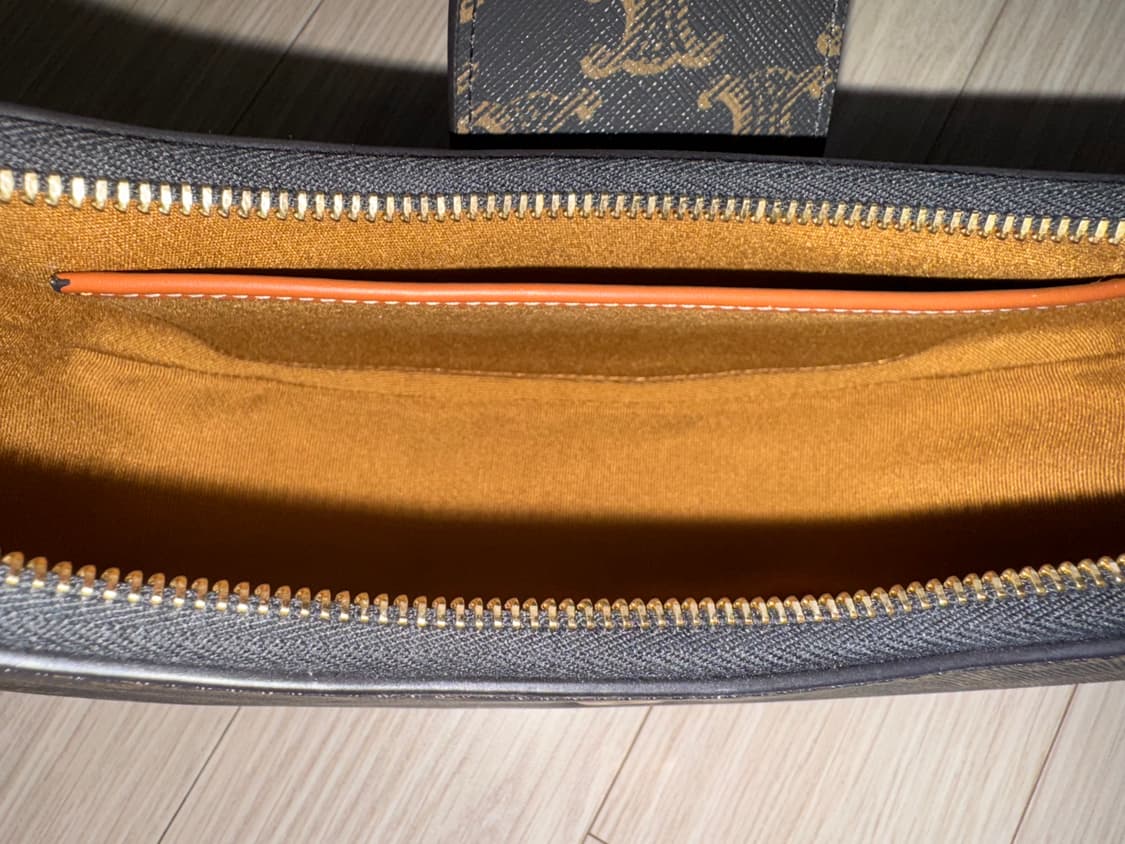 셀린느 미디엄 트리옹프 아바 백 상품이미지4