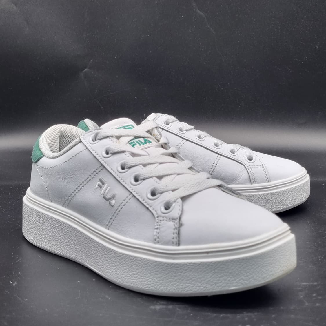 휠라 코트플럼피 스니커즈 240 상품이미지1