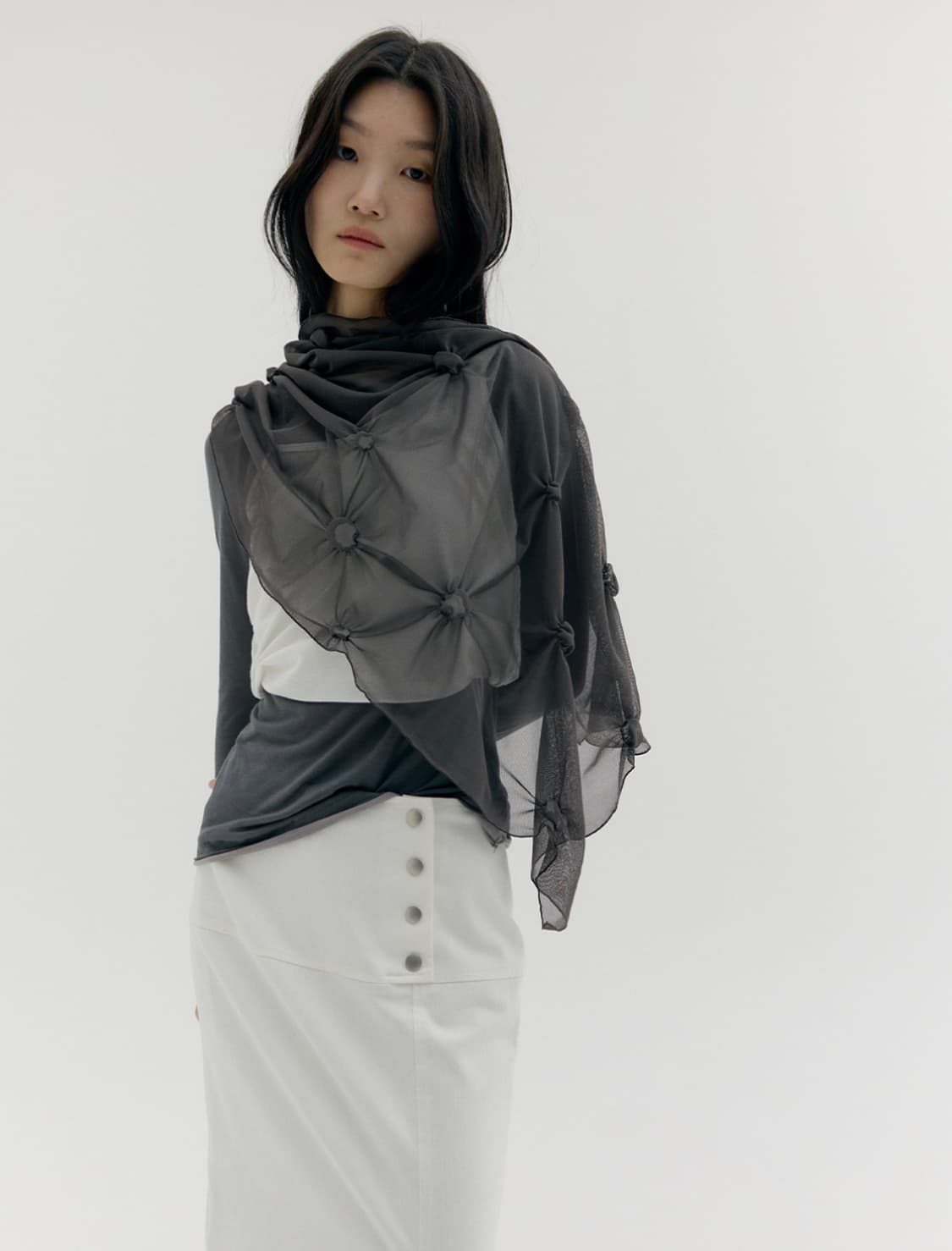 카셀 mesh dot shirred scarf, 차콜 상품이미지1