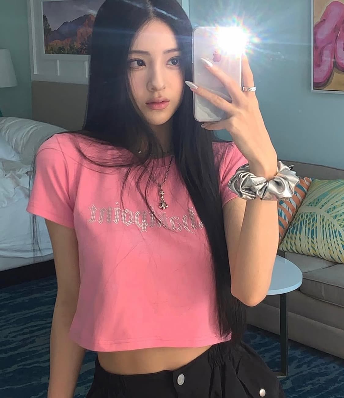 카키포인트 큐빅 로고 티 핑크 상품이미지2