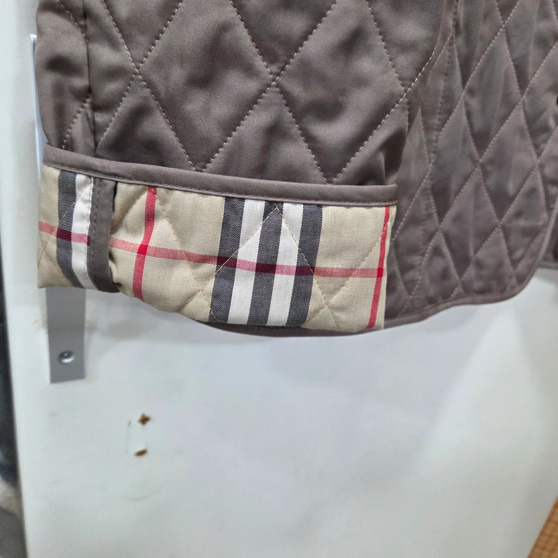 버버리 퀄팅 자켓 상품이미지8