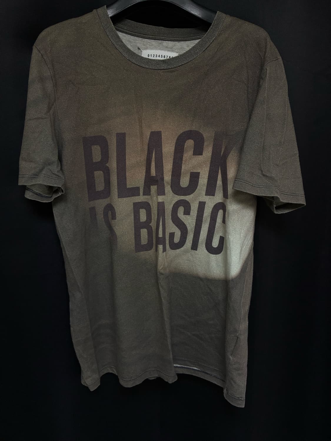 Black Is Basic T Shirts 상품이미지1
