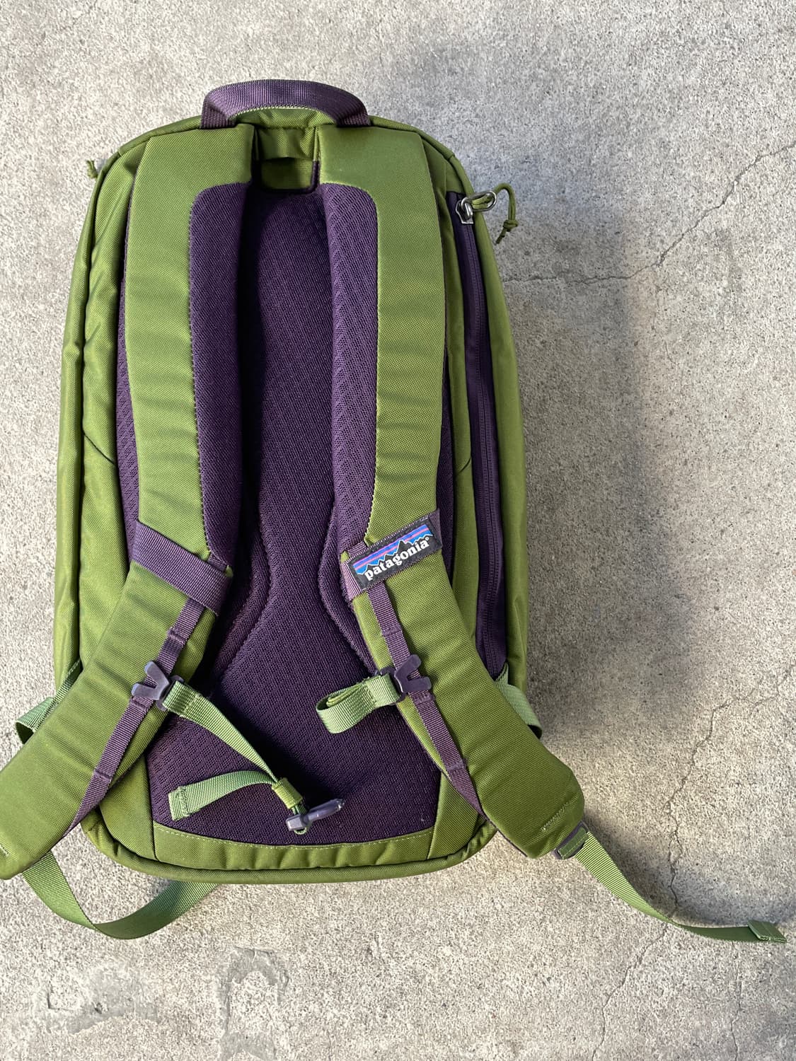 Patagonia Atom 18L Matcha Green Backpack 상품이미지6