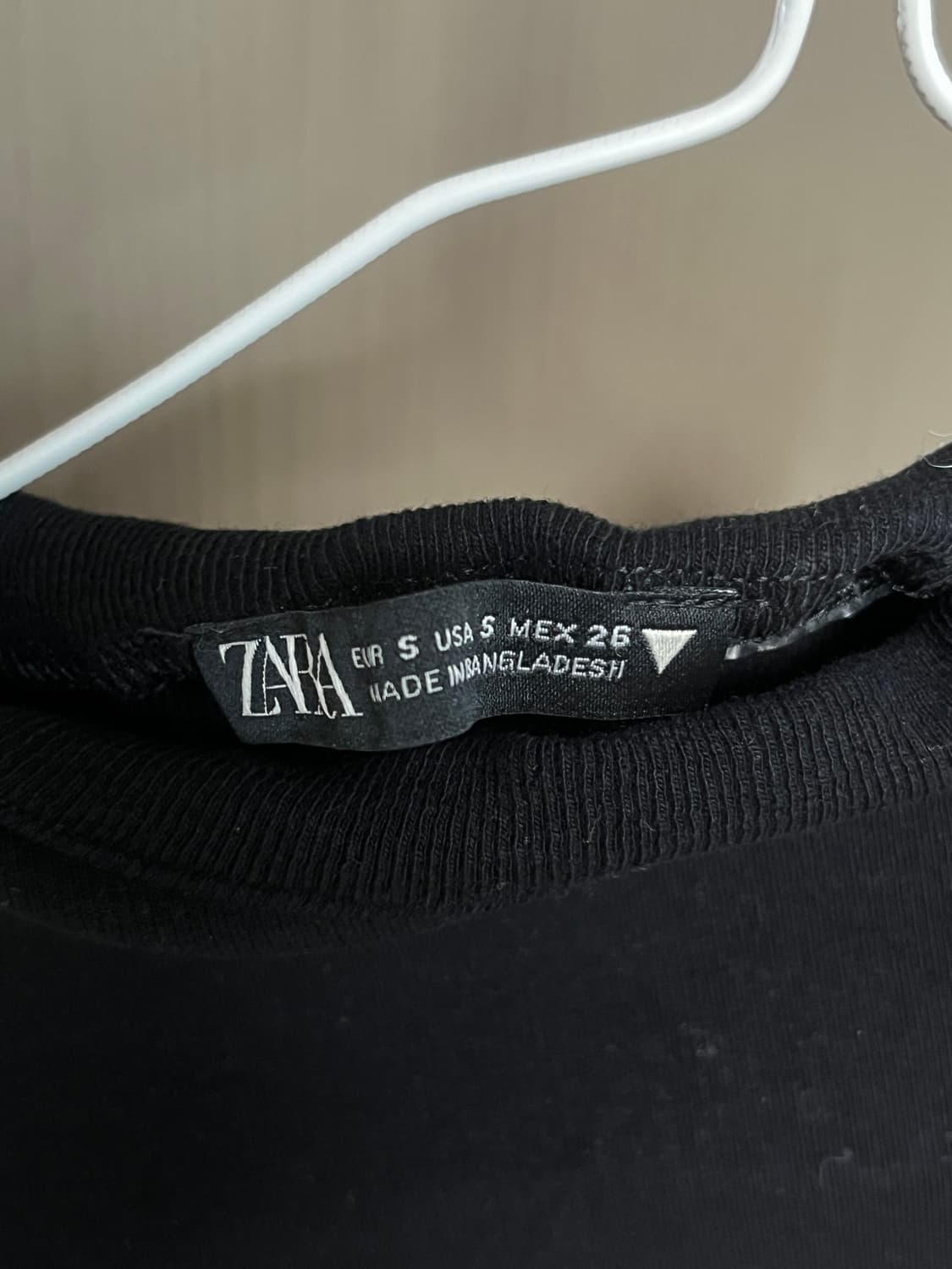 자라(ZARA) 하이넥 슬리브리스 민소매 나시 티셔츠 S 상품이미지2