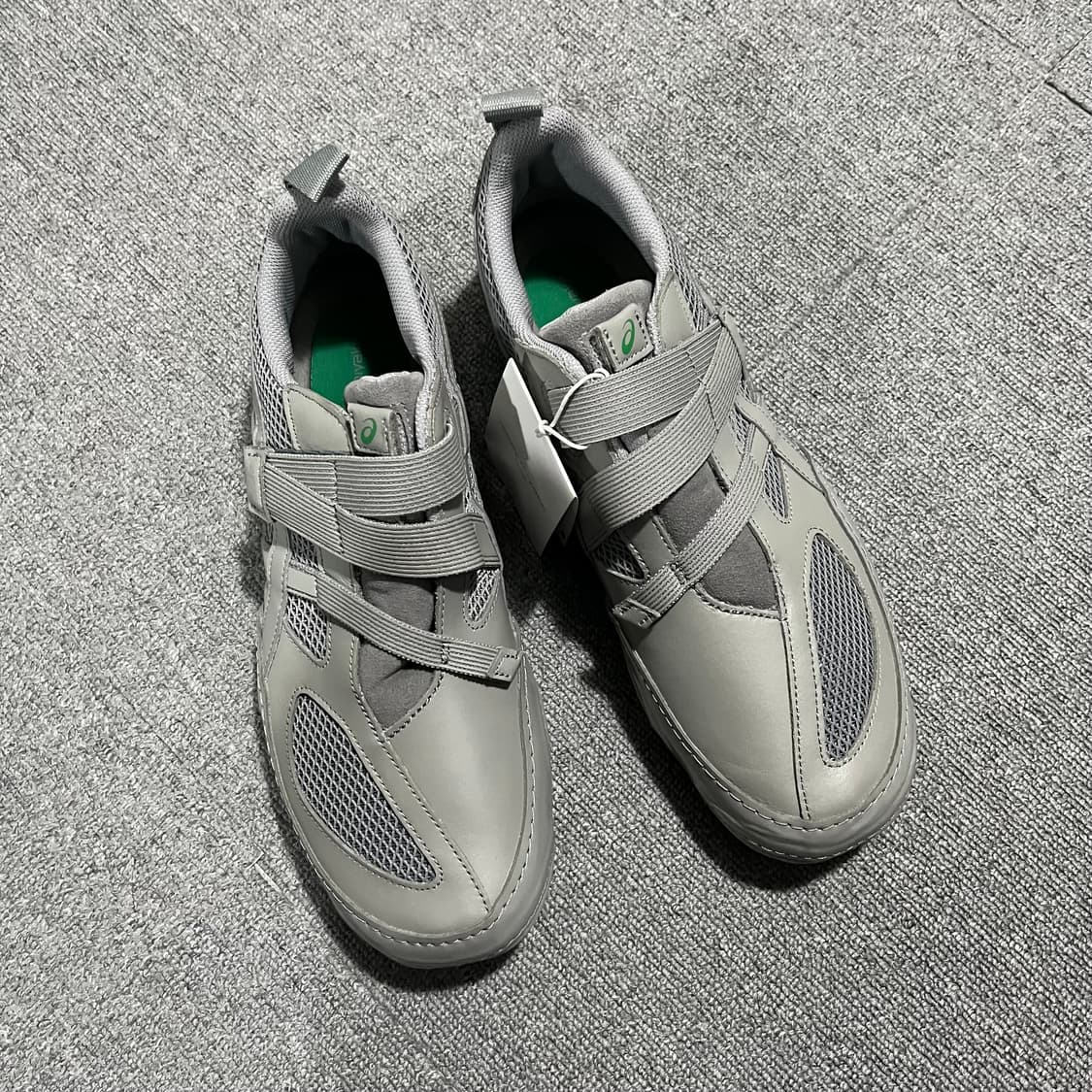 아식스 x 이세이미야케 하이퍼테이핑 그레이 상품이미지2