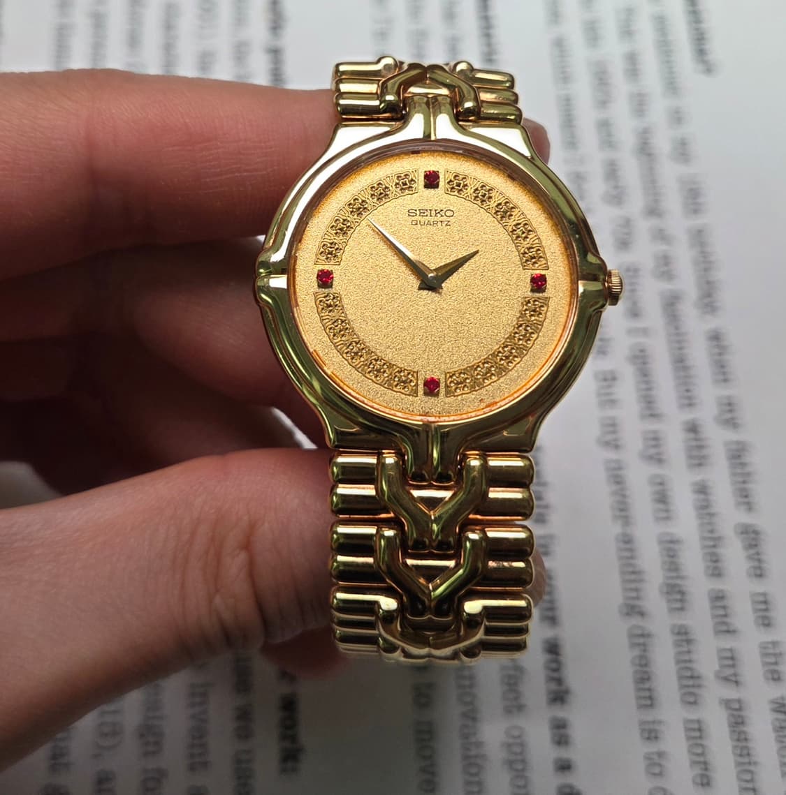 레어] 빈티지 세이코 금바리판 4P레드포인트 쿼츠 브레이슬릿 ver.
 상품이미지3