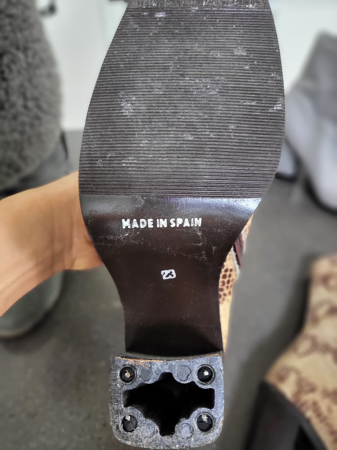 일본구매 이태리 명품브랜드 리얼뱀피 앵클 부츠 235mm 상품이미지4