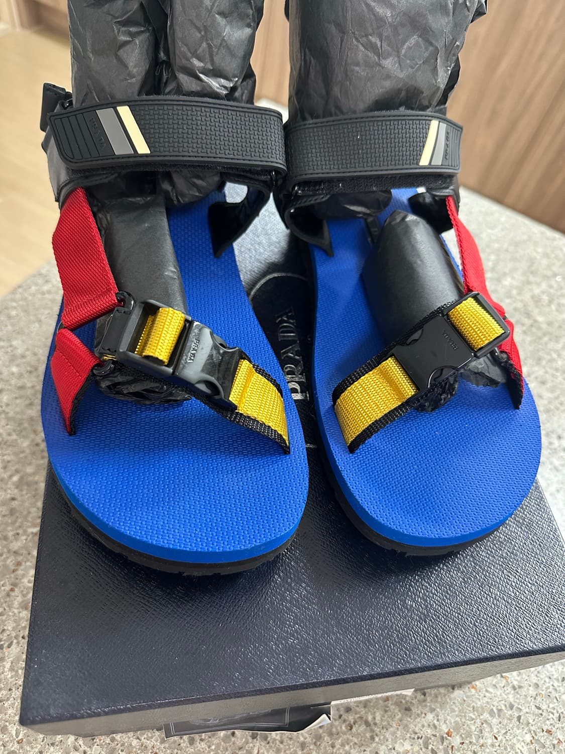 프라다 남성샌들 상품이미지4