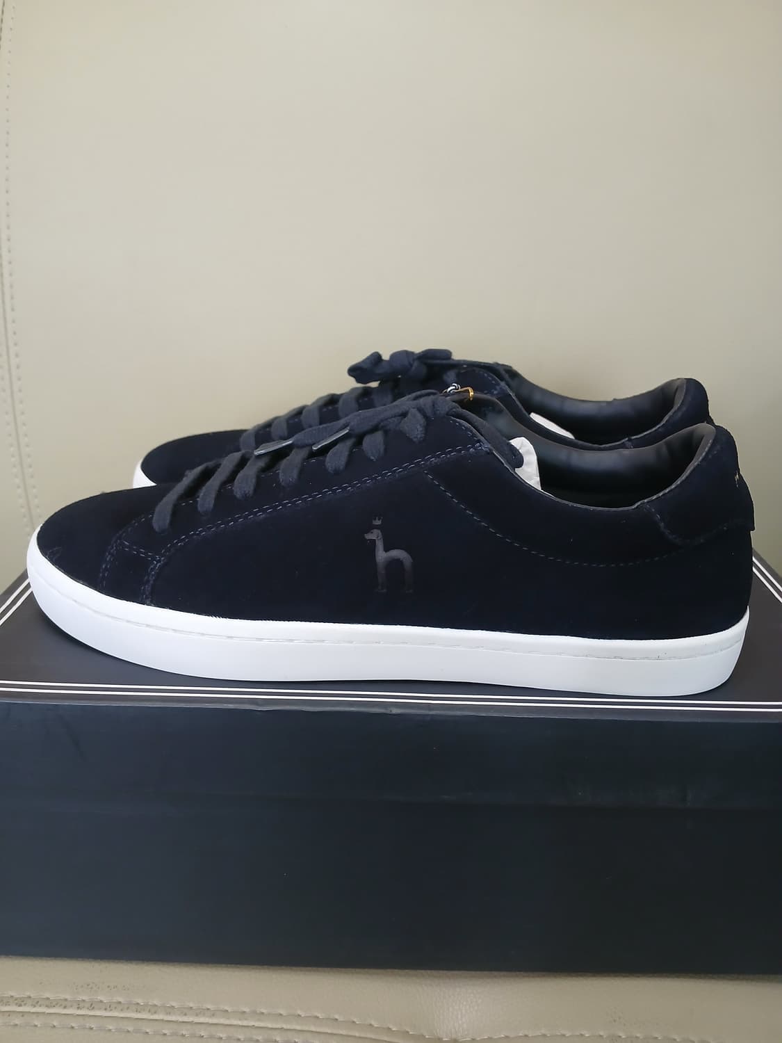 헤지스 스니커즈 260 새상품 상품이미지1