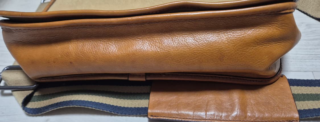 브룩스 브라더스 캔버스 레더 메신져백 상품이미지5