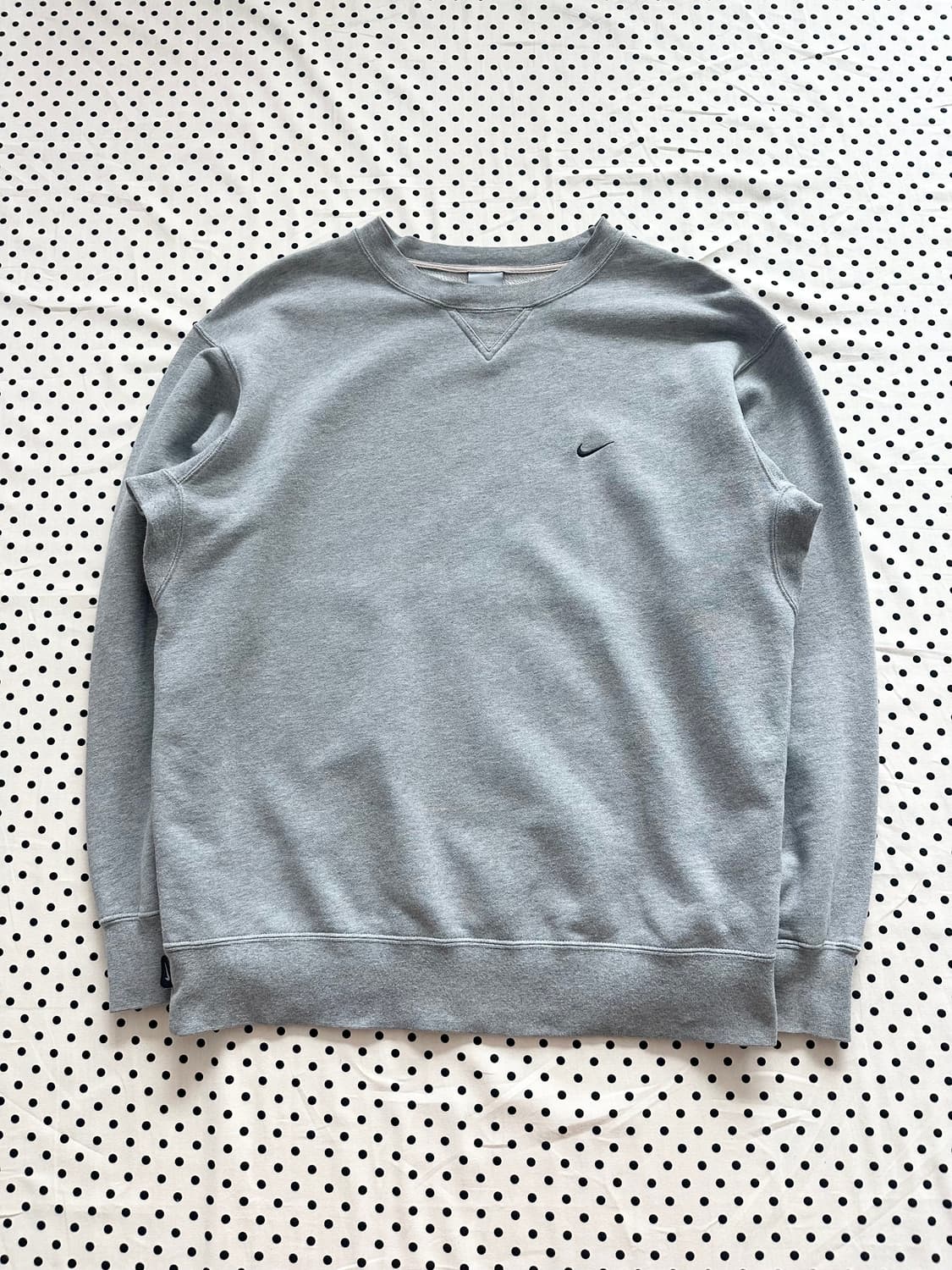 나이키 00's 스우시 스웻셔츠 맨투맨 그레이 상품이미지1