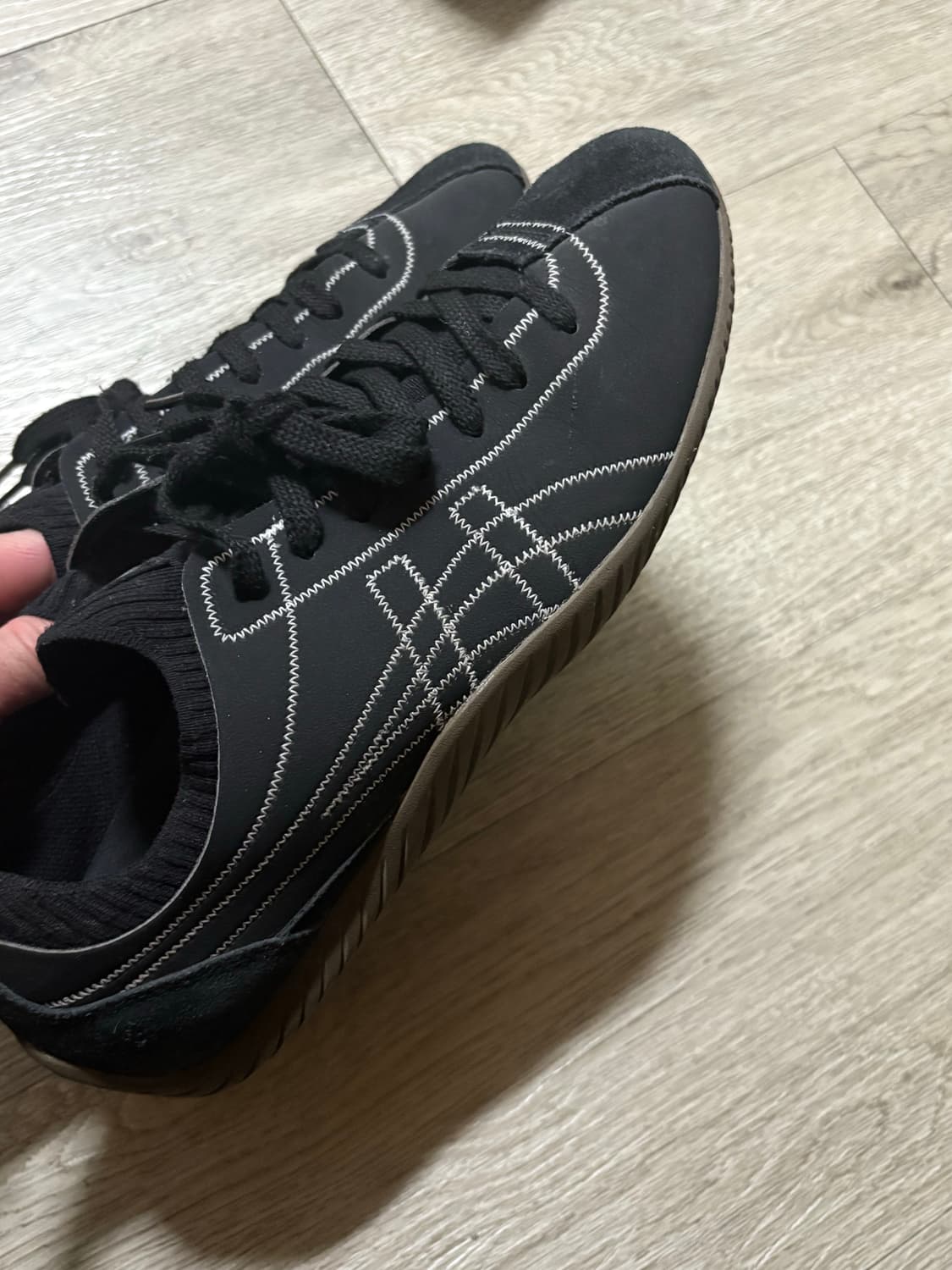 오니츠카타이거 스크로우 270 상품이미지2