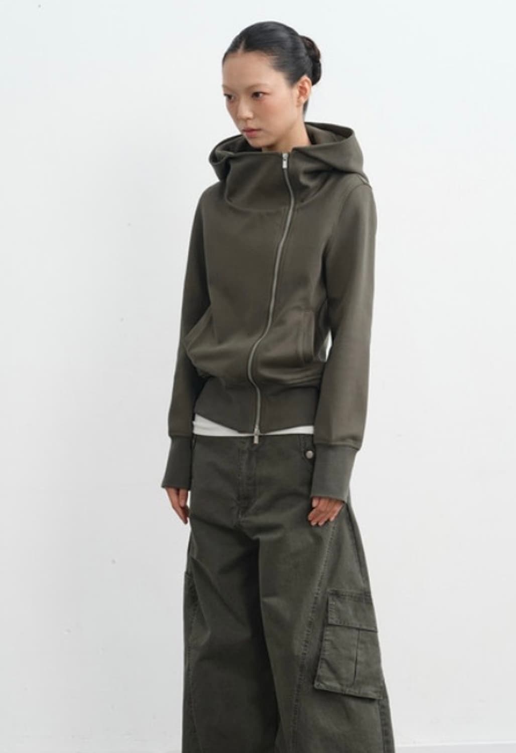 JAKANA 비대칭 지퍼 후드집업 카키 상품이미지3