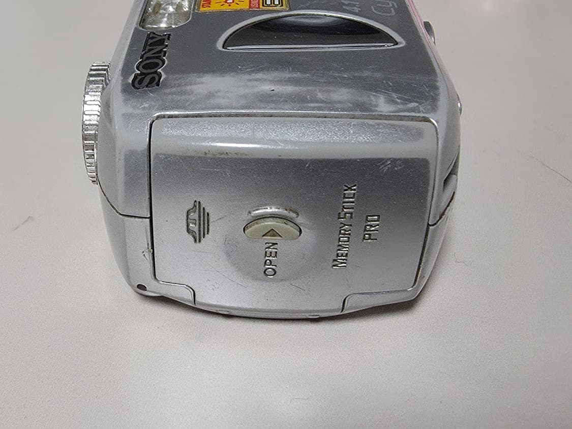 소니 사이버샷 DSC-P73 빈티지 디지털카메라 상품이미지3