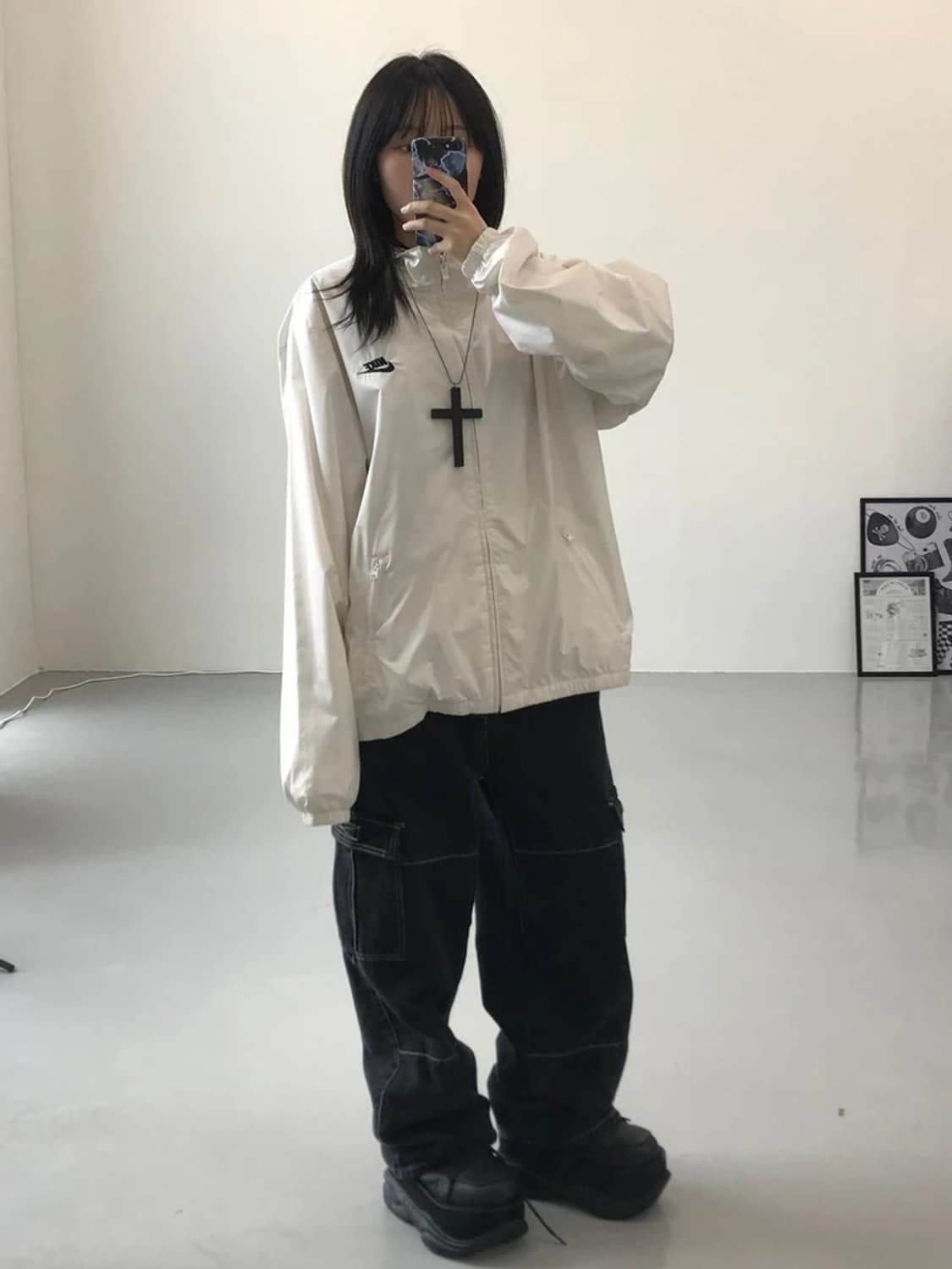 나이키 화이트 후면 빅 로고 바람막이 상품이미지3