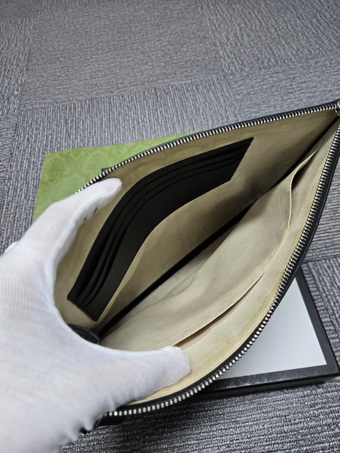 [특가][정품] 구찌 킹스네이크 클러치백 상품이미지5