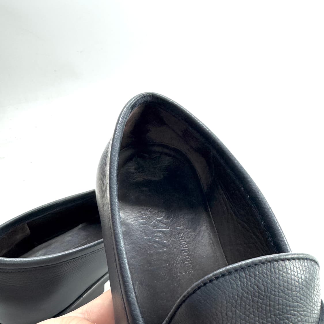 255) 페라가모 간치니 레더 로퍼 (다크네이비) 상품이미지7