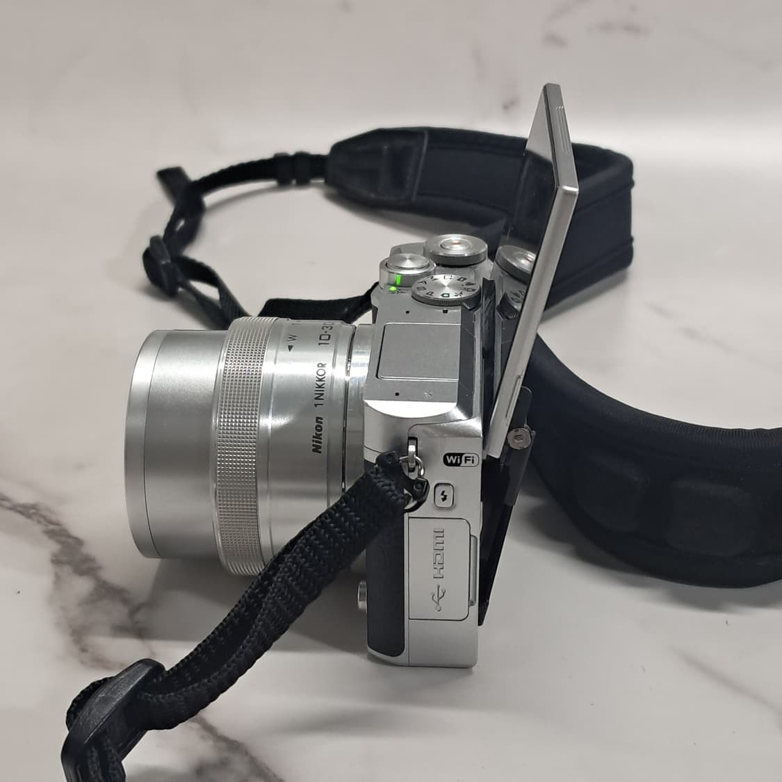 A급 Nikon1 J5 미러리스 바디 / 10-30mm 렌즈 상품이미지3