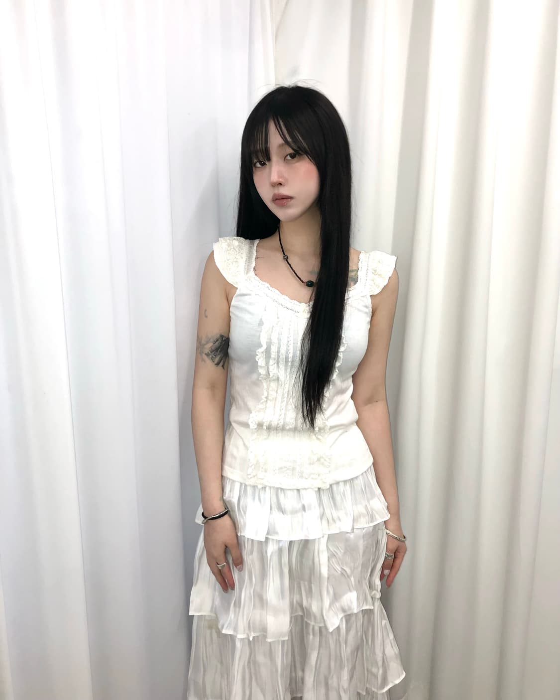 화이트 레이스 슬리브리스나시 상품이미지1