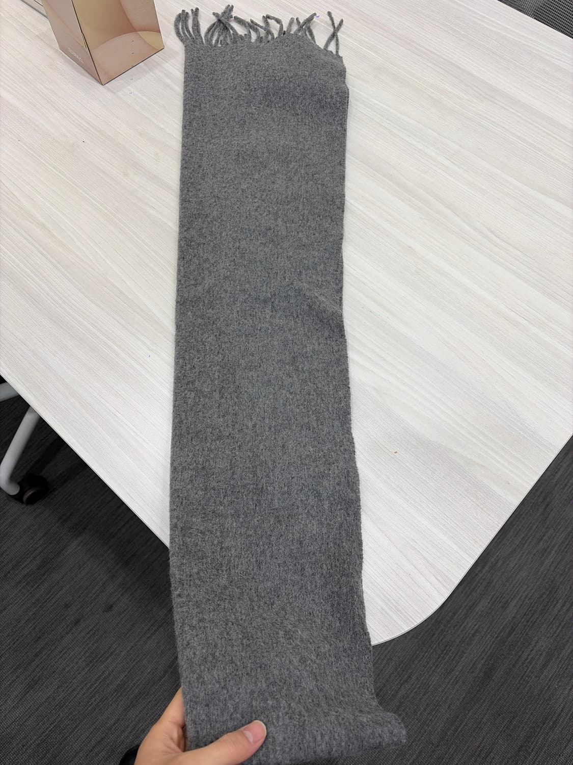 아크네 스튜디오 머플러 상품이미지3