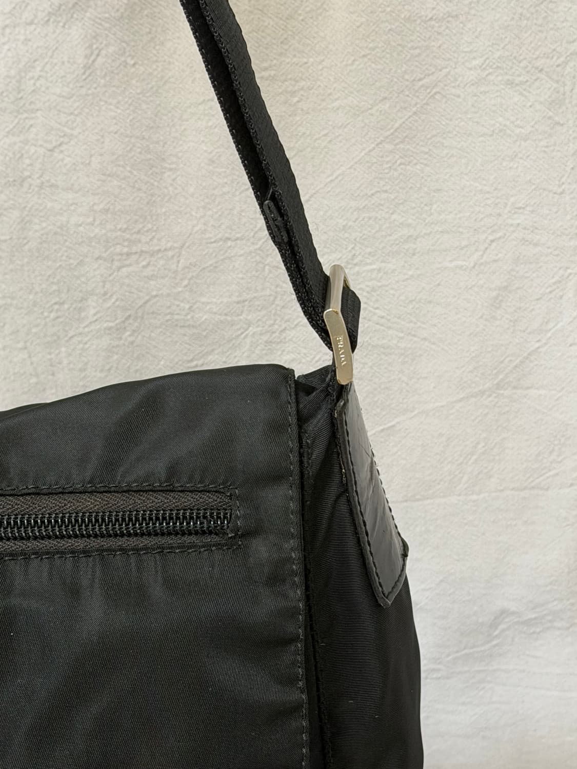 프라다 남녀공용 나일론 포코노 크로스백 주우재백 상품이미지2