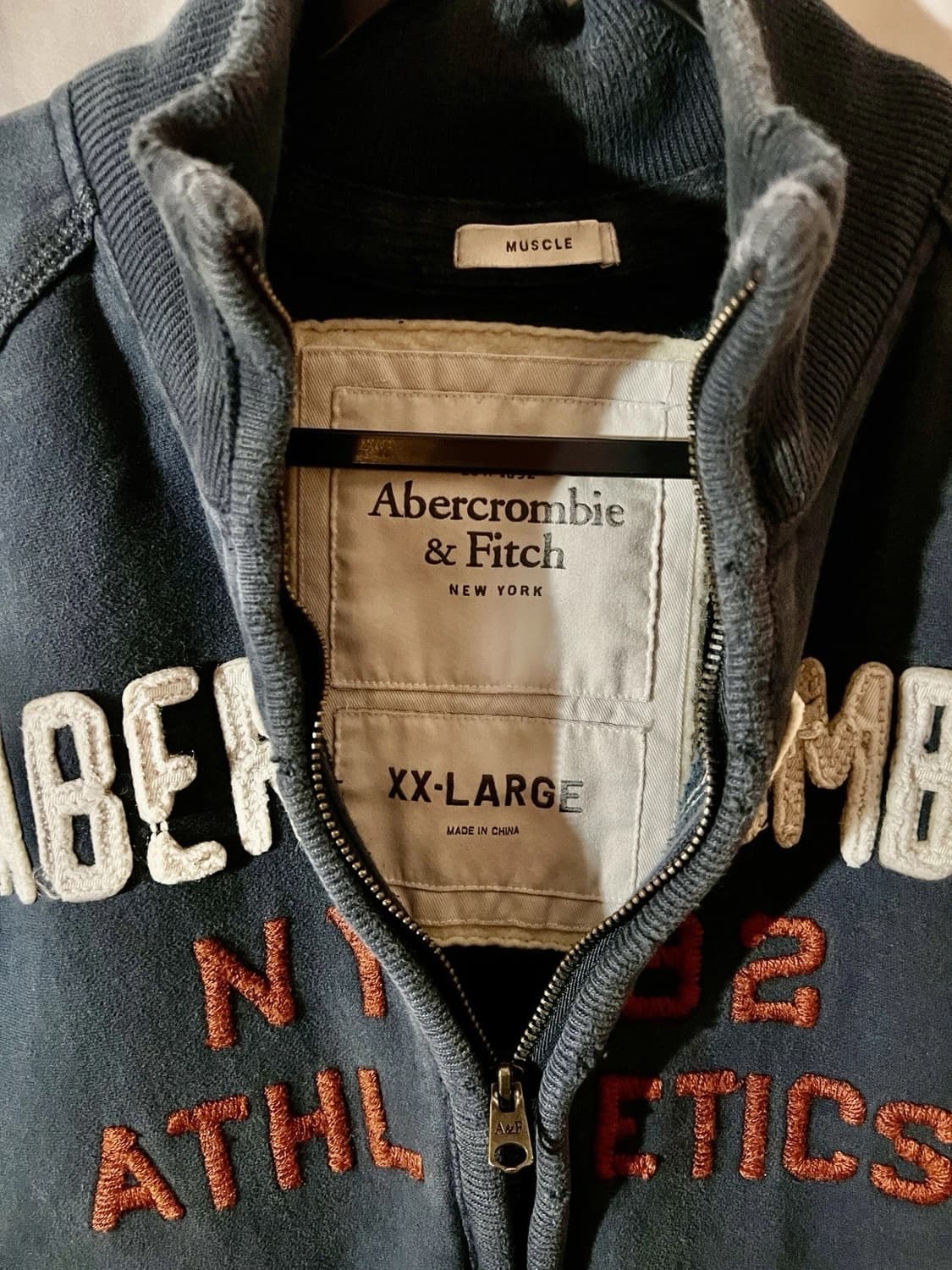 아베크롬비 앤 피치 NY 92 ATHLETICS 스탠드 넥 코튼 져지 상품이미지3