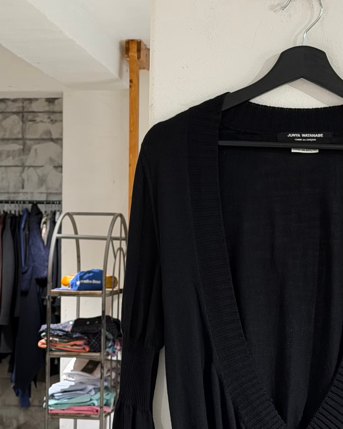 준야 와타나베 블랙 딥브이넥 버튼업 롱 니트 가디건 상품이미지2