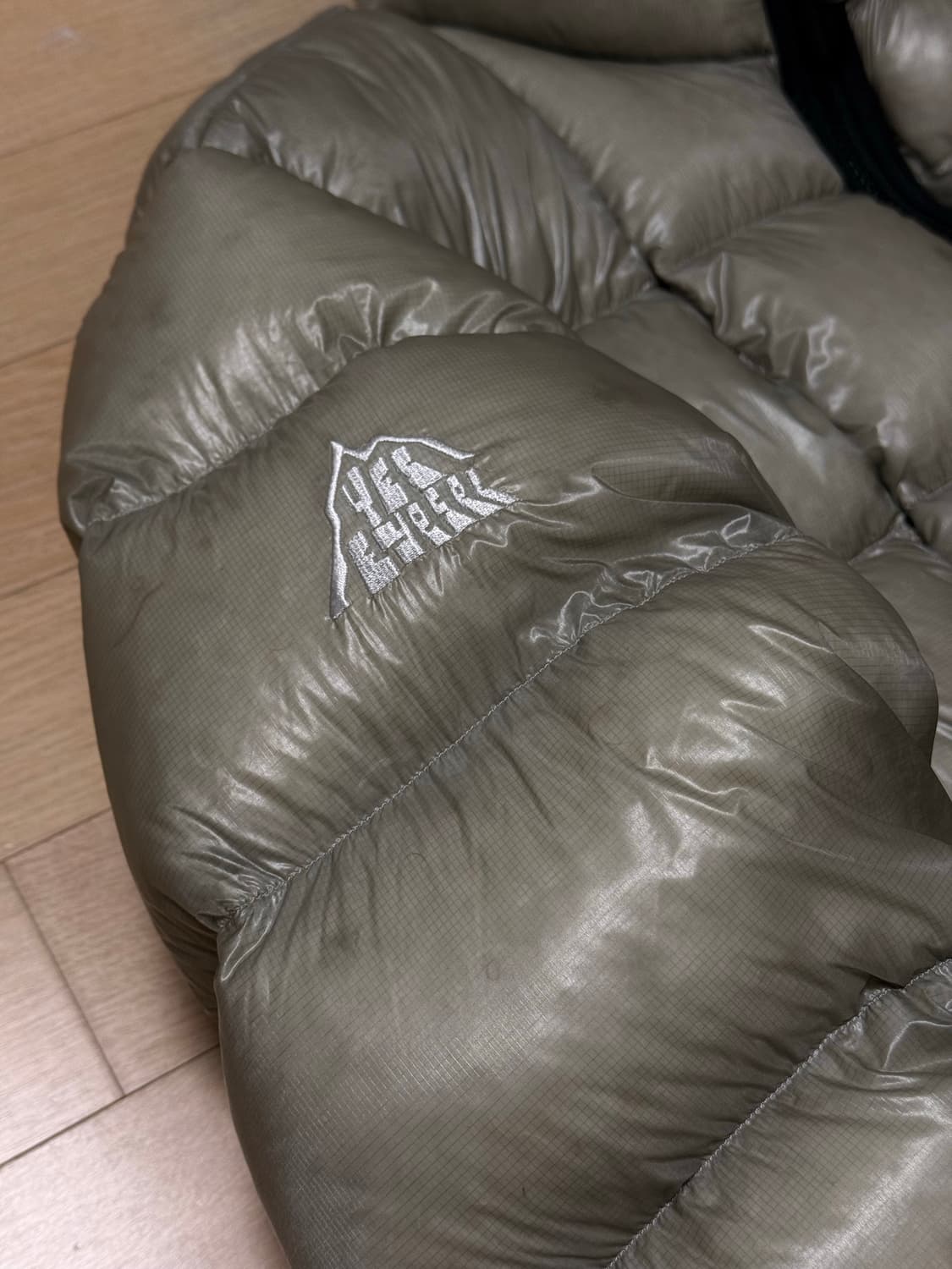 예스아이씨 올마이티 구스 다운 카키 L 상품이미지3