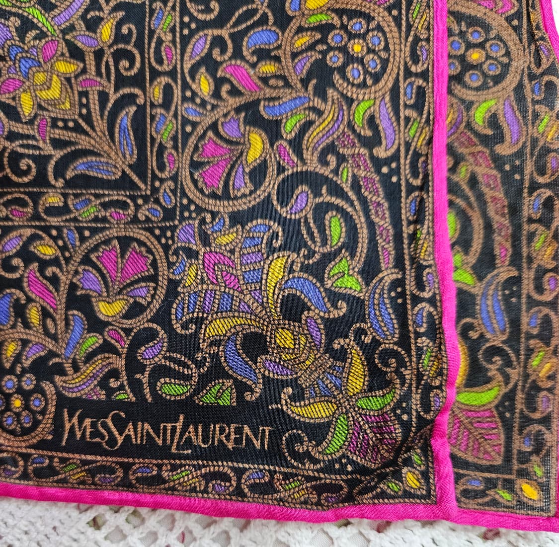 입생로랑 오리엔탈 플라워 패턴 손수건 상품이미지5