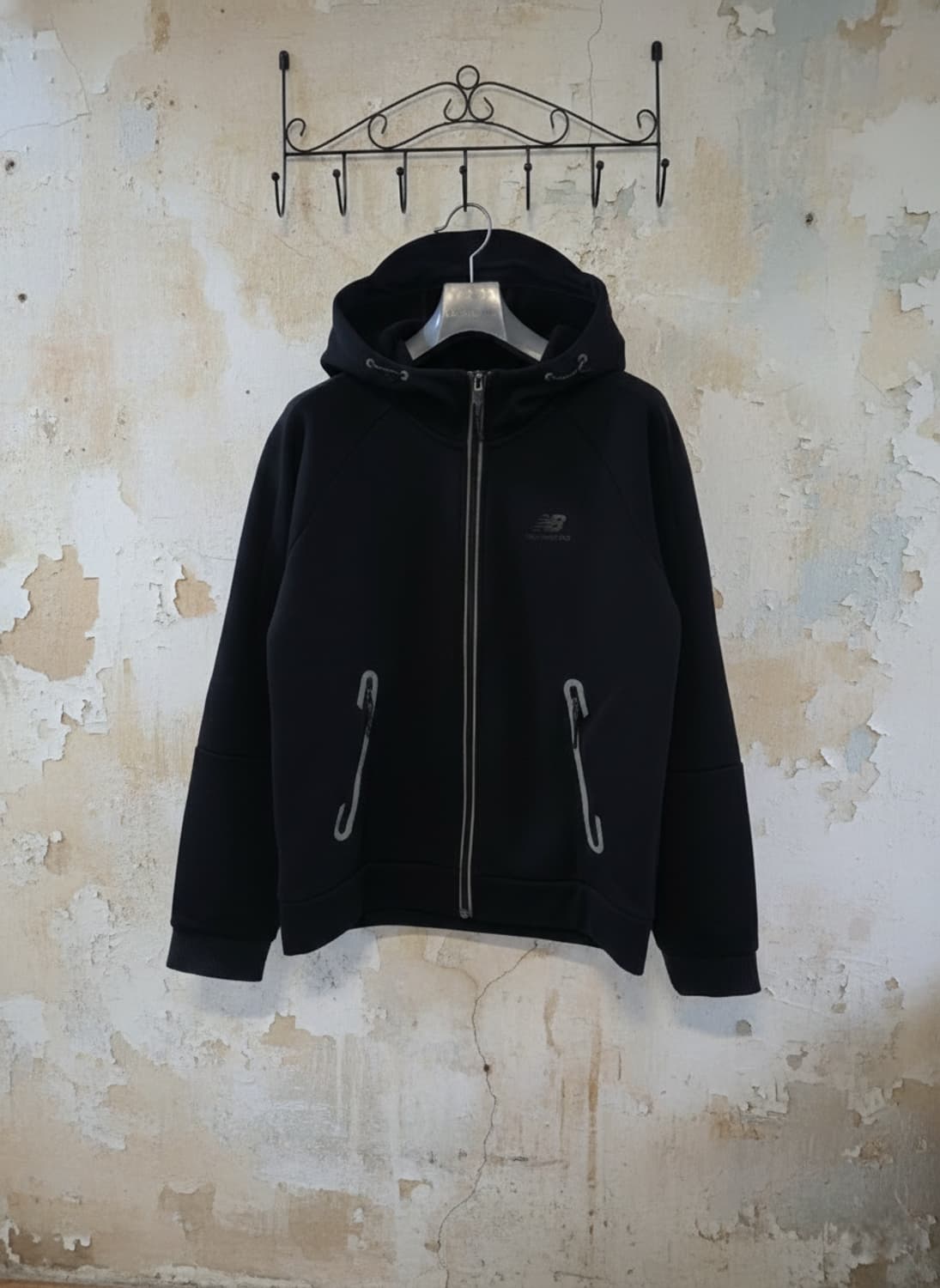 뉴발란스 블랙 후드집업 95 M 상품이미지1