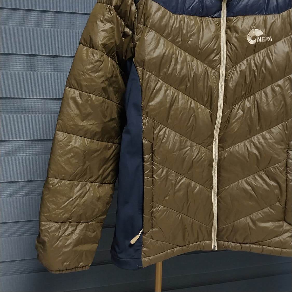 105 ) 네파 남성 스트레칭 오리털 경량패딩 상품이미지2