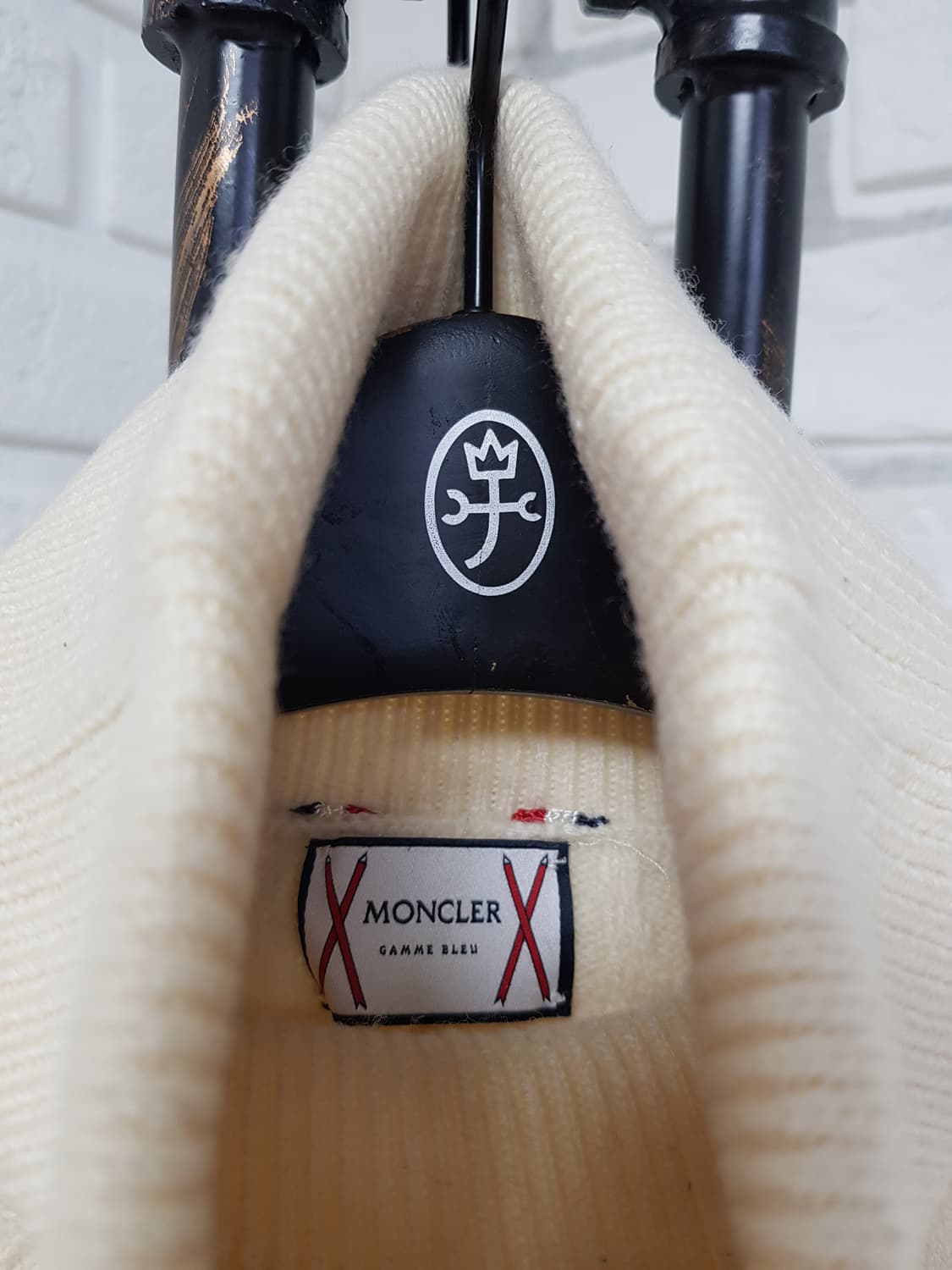 [55/정품] 몽클레어 감마블루 터틀넥 꽈배기니트 상품이미지3