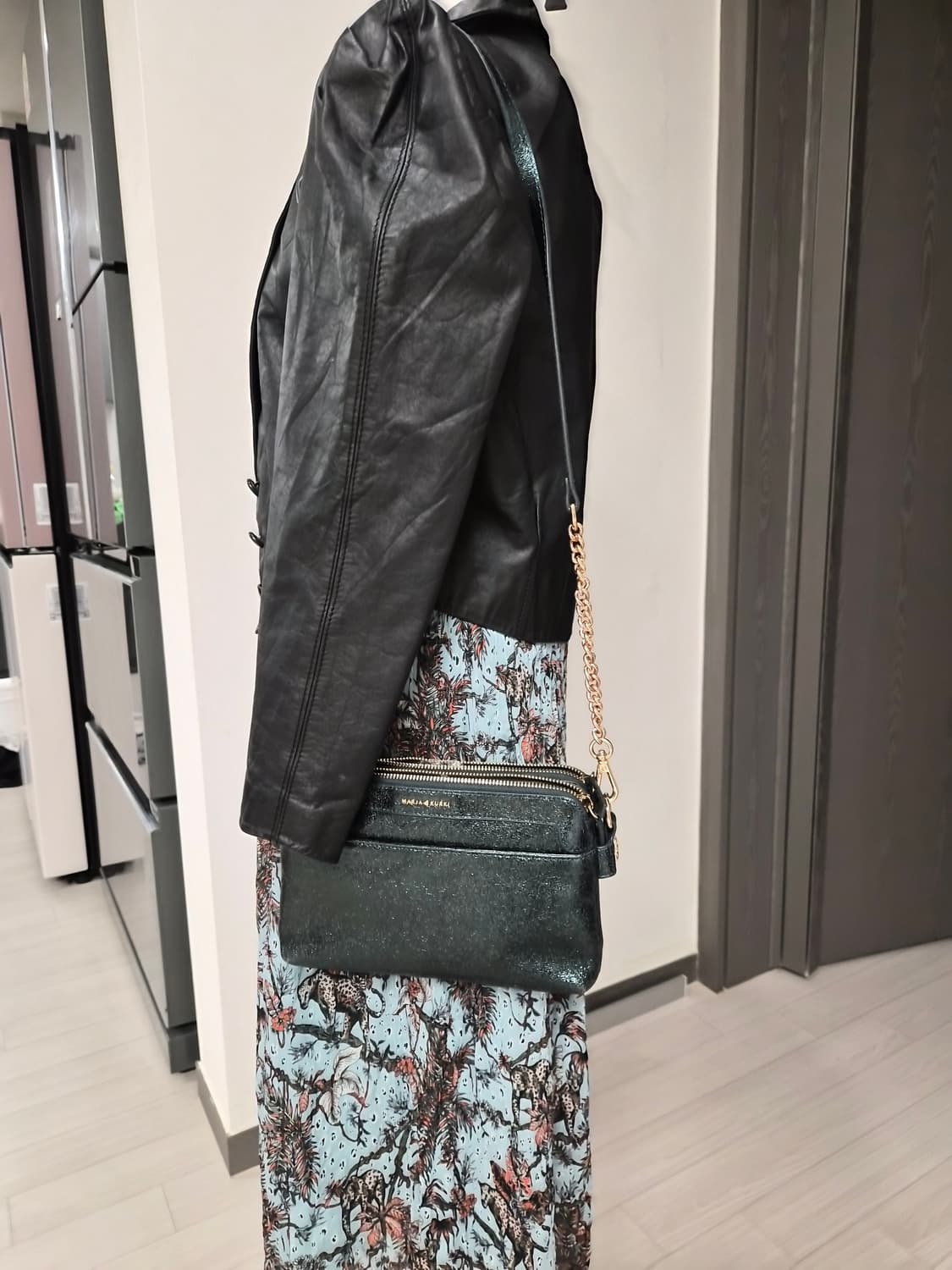 마리아 꾸르끼(MARJA KURKI) 소가죽 체인 숄더/크로스백 상품이미지7