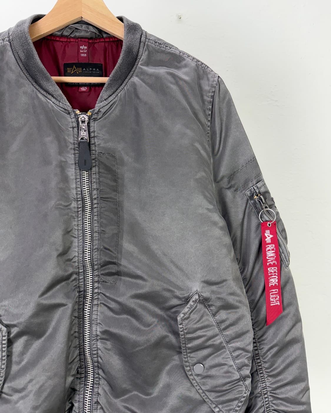 알파 인더스트리 건메탈 플라이트 블러드 칫 ma-1 자켓 상품이미지3