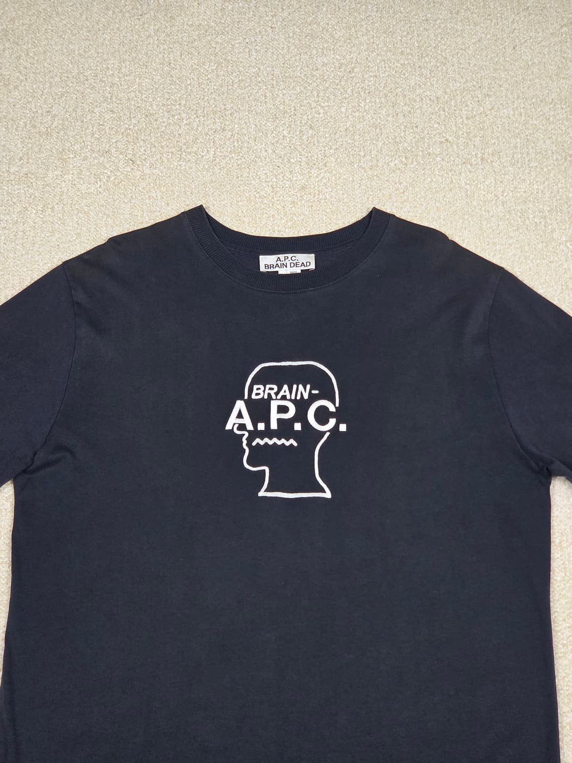 [A.P.C. x 브레인 데드] 로고 반팔 티셔츠 | S00036 상품이미지2