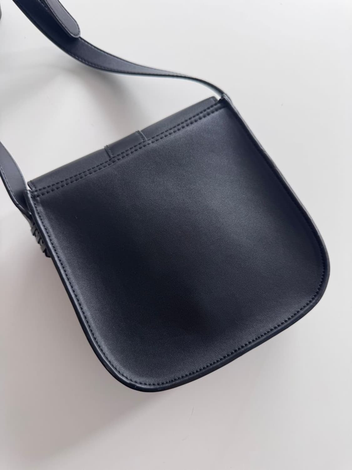 STUDS SHOULDER BAG 스터드 숄더백 상품이미지4