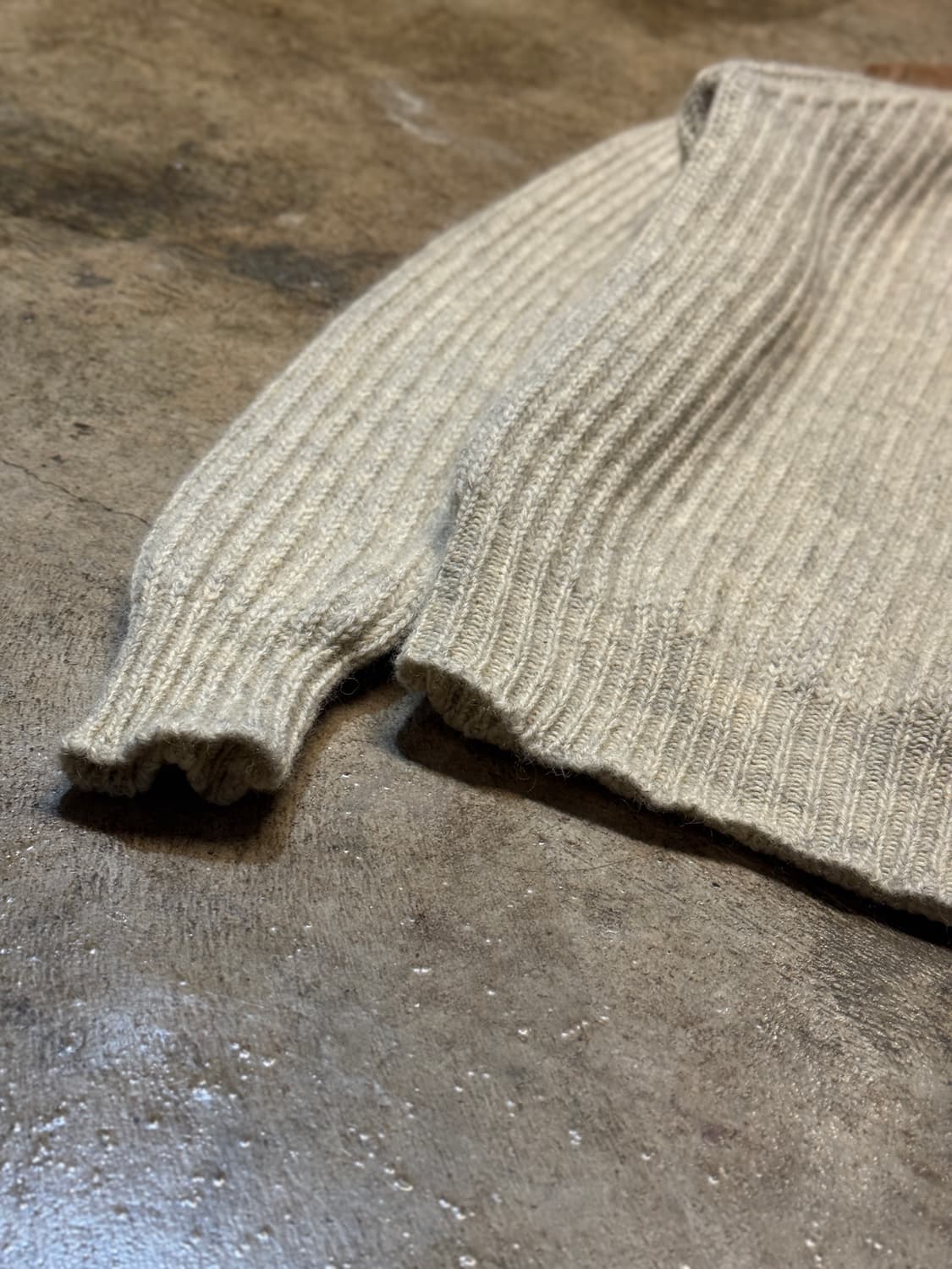 M-L ) White Bull Commando Sweater 상품이미지6