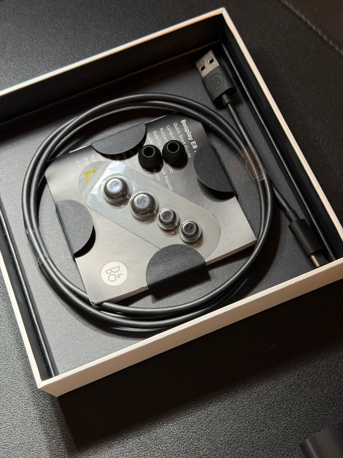 뱅앤올룹슨 Beoplay E8 3.0 무선이어폰 상품이미지8