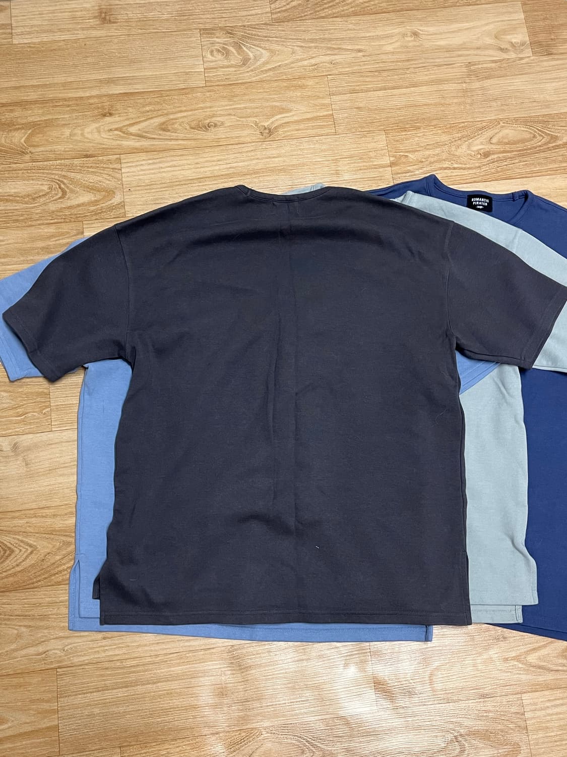 로맨틱파이어리츠 티셔츠 L 4장 세트 상품이미지2