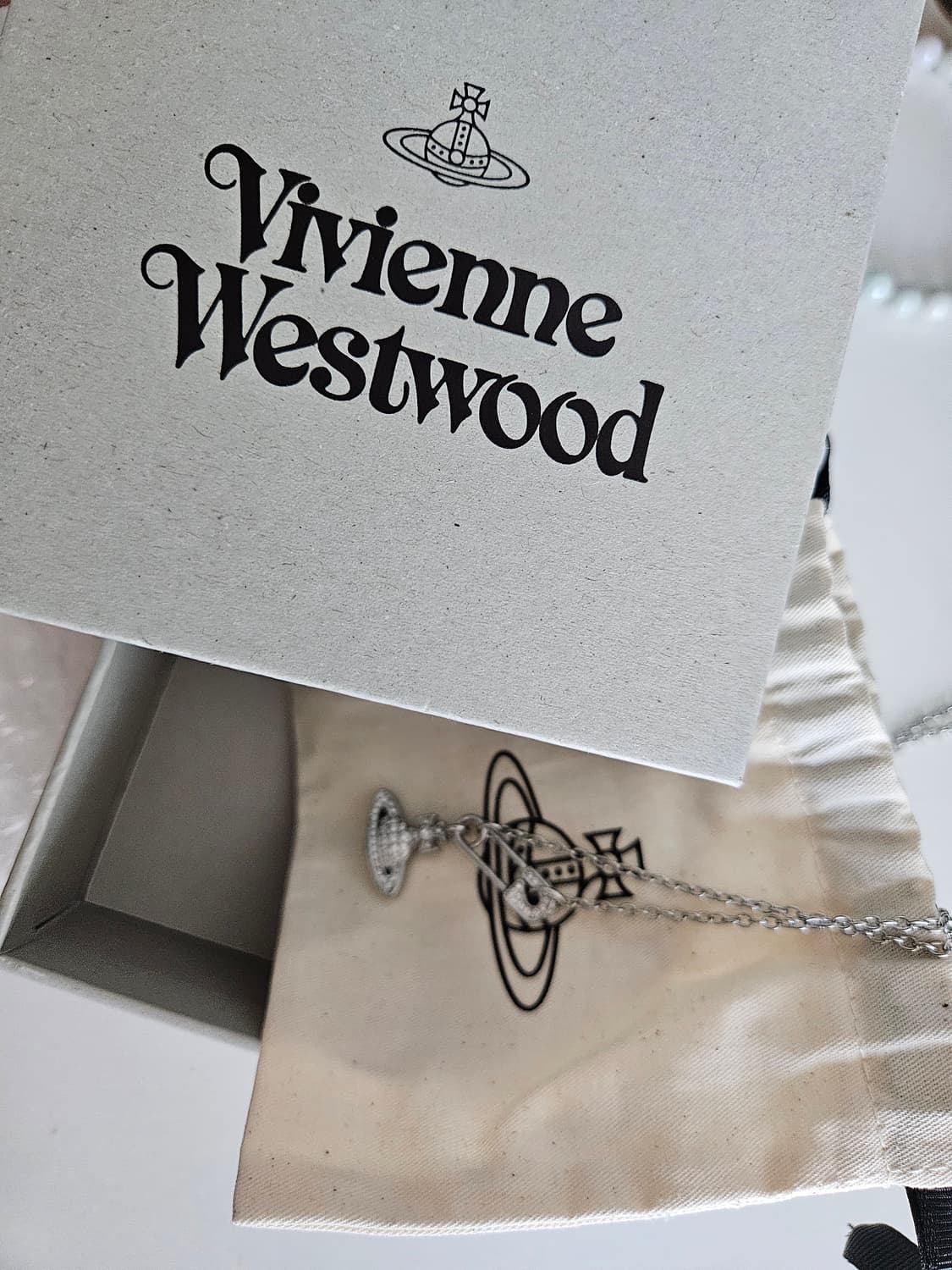 비비안웨스트우드 루크리스 클립 목걸이 상품이미지1