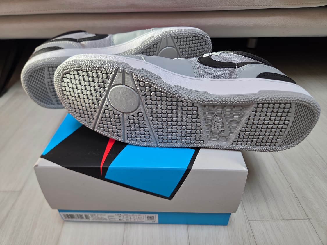 트래비스 스캇 맥어택 SP 라이트 스모크 그레이 [250, 새상품]  상품이미지6