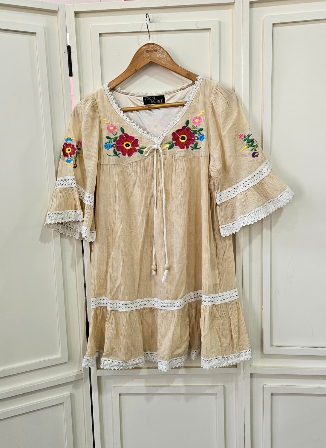 세실맥비(CECIL McBEE) 플라워 자수 원피스 상품이미지1