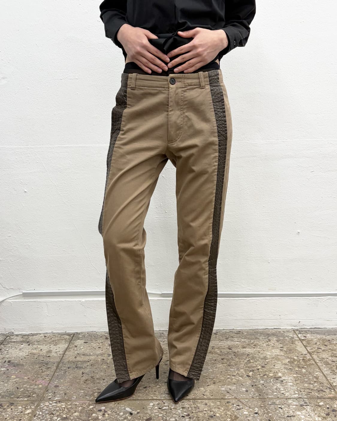 드리스 반 노튼 파이핑 디테일 지퍼 팬츠 상품이미지1