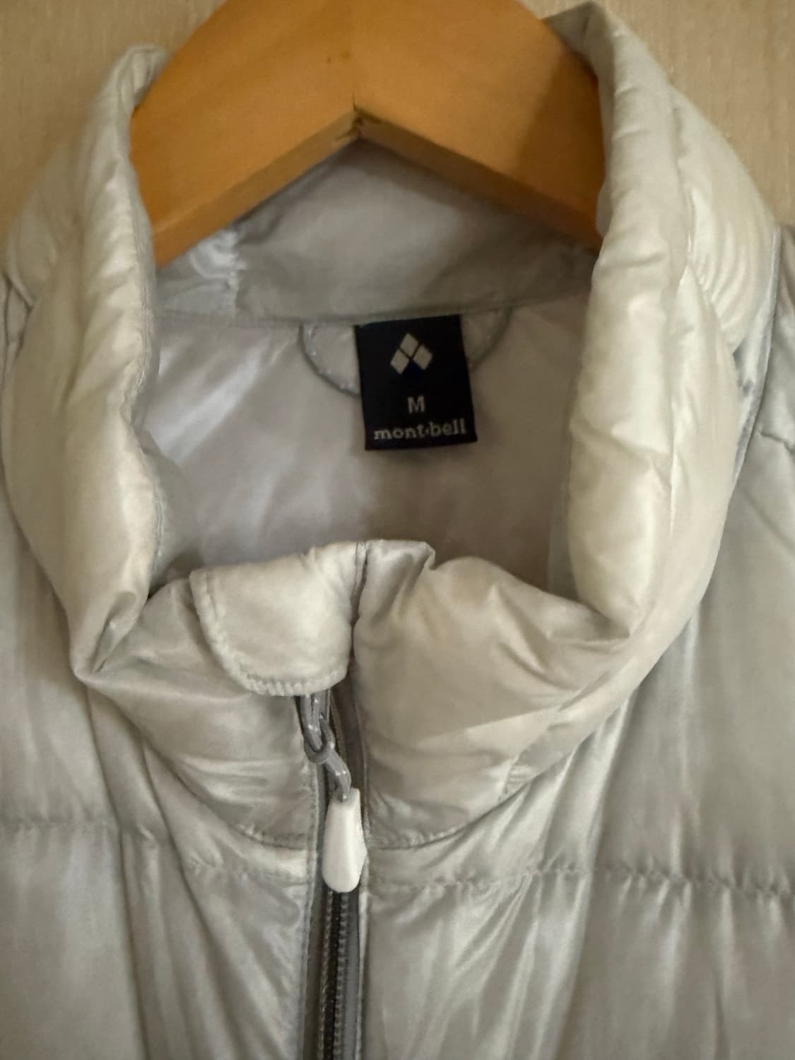 몽벨 슈페리어 경량 다운 패딩 (라이트 그레이) 상품이미지3