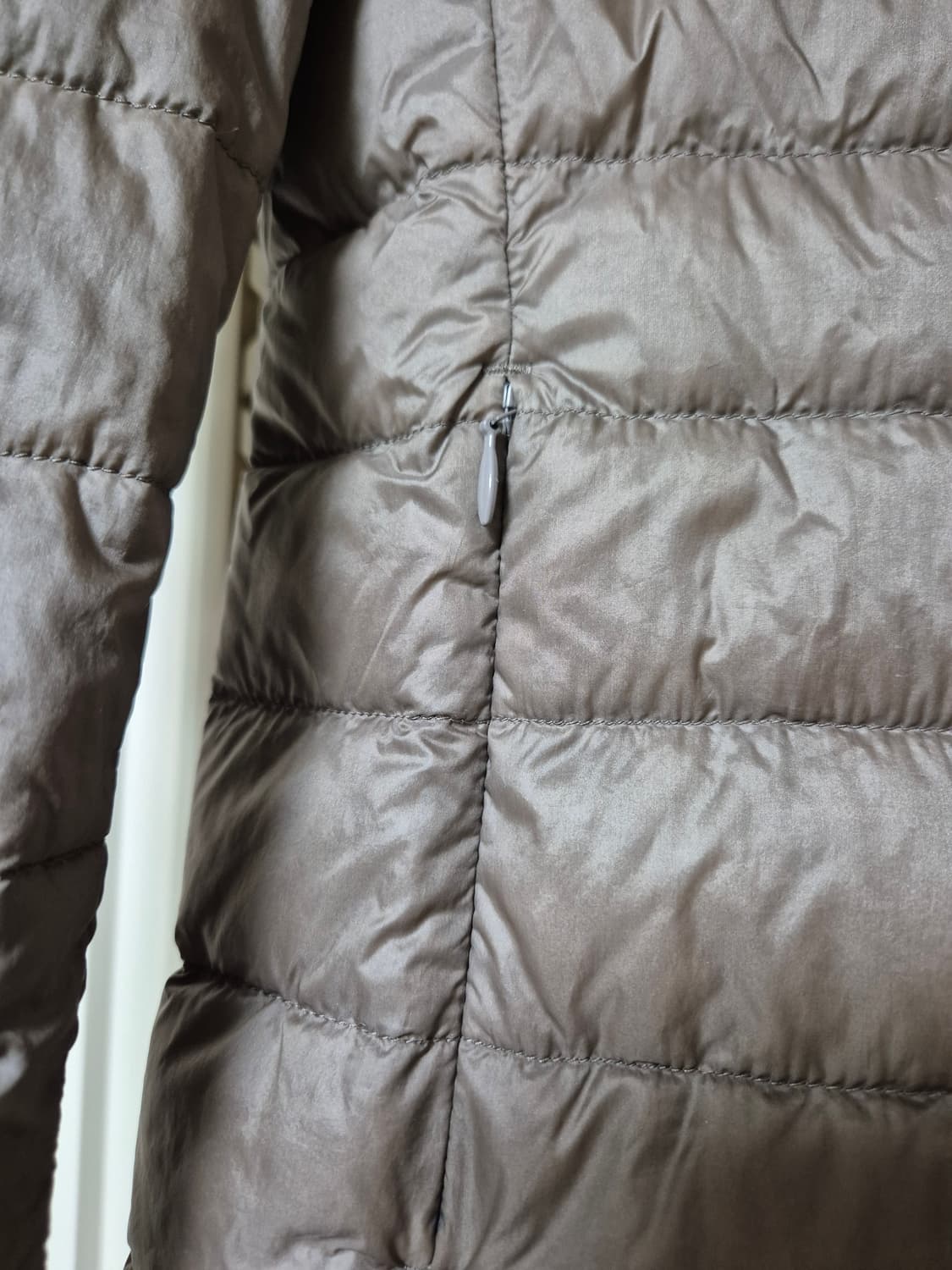 유니클로 여성 경량 다운 상품이미지4