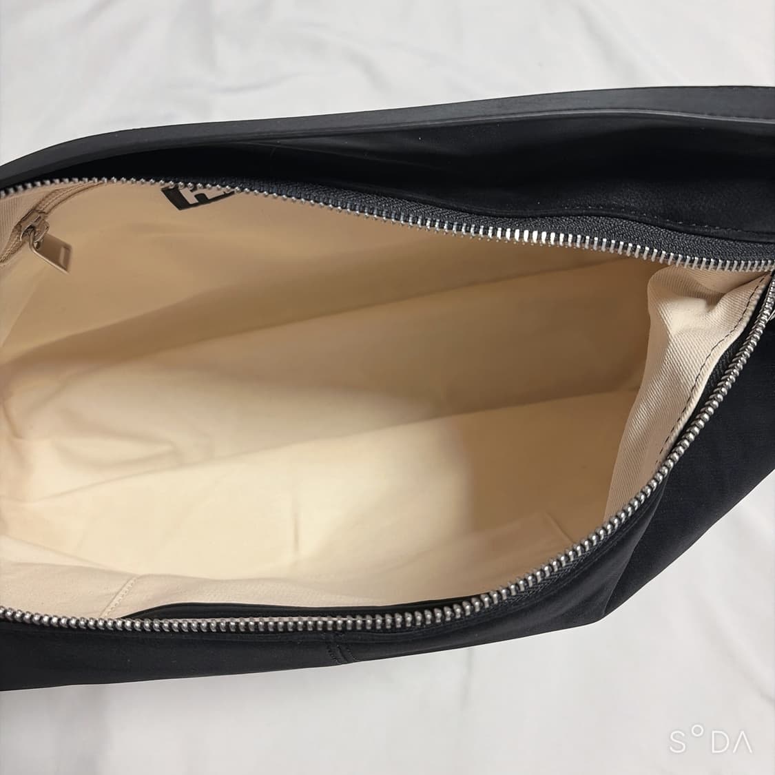 hieta 히에타 블랙 Maxie bag 맥시 백(구성품포함) 상품이미지9