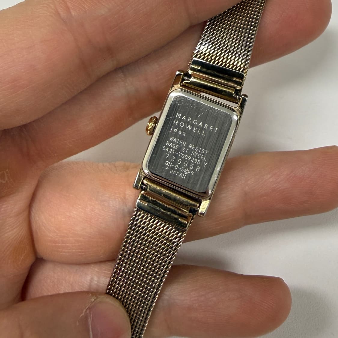 Margaret Howell square watch in gold 상품이미지4