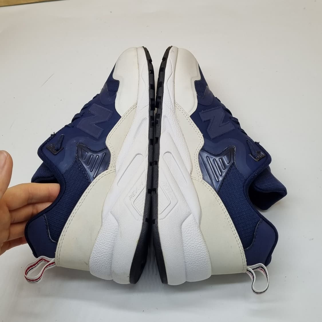 뉴발란스 580 운동화245. 상품이미지5
